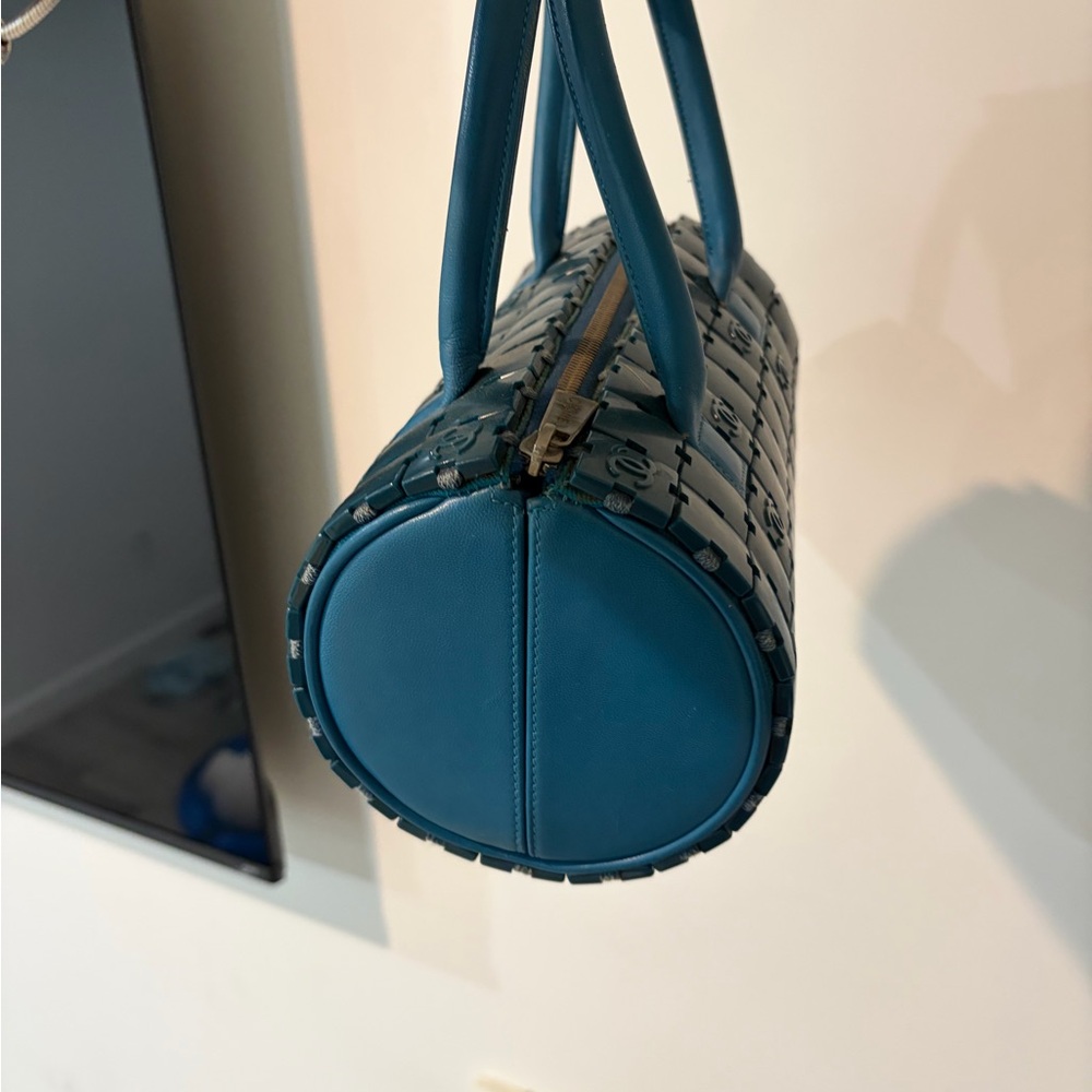 Chanel Teal Shoulder Bag - Picture 2 of 10